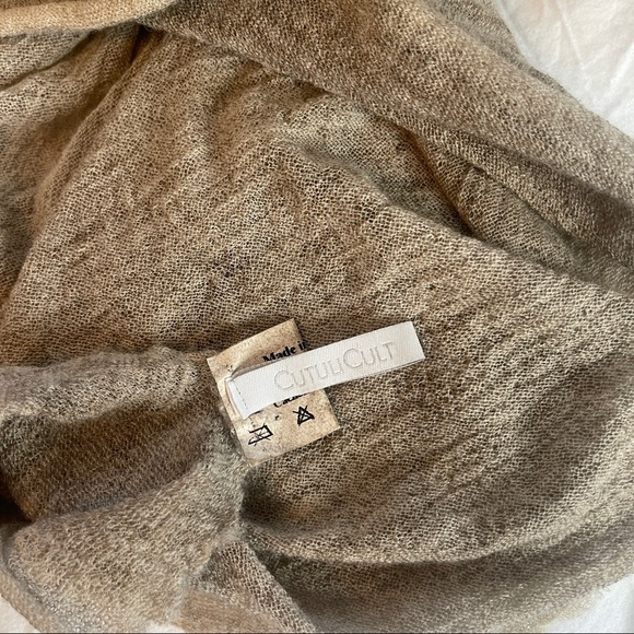 Luxe Fur Cashmere Silk Wrap - Picture 4 of 6